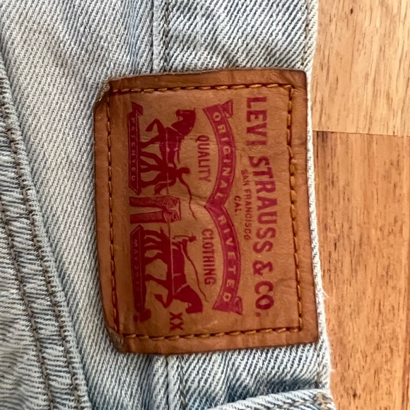 Levi Strauss & CO. Mini shorts w27 - Picture 5 of 9